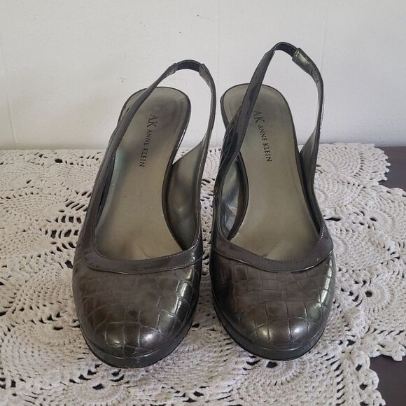 Pretty Anne Klein Snakeskin Pattern Brown Heels Sz 8.5M - Picture 2 of 7